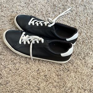 Leather sneakers